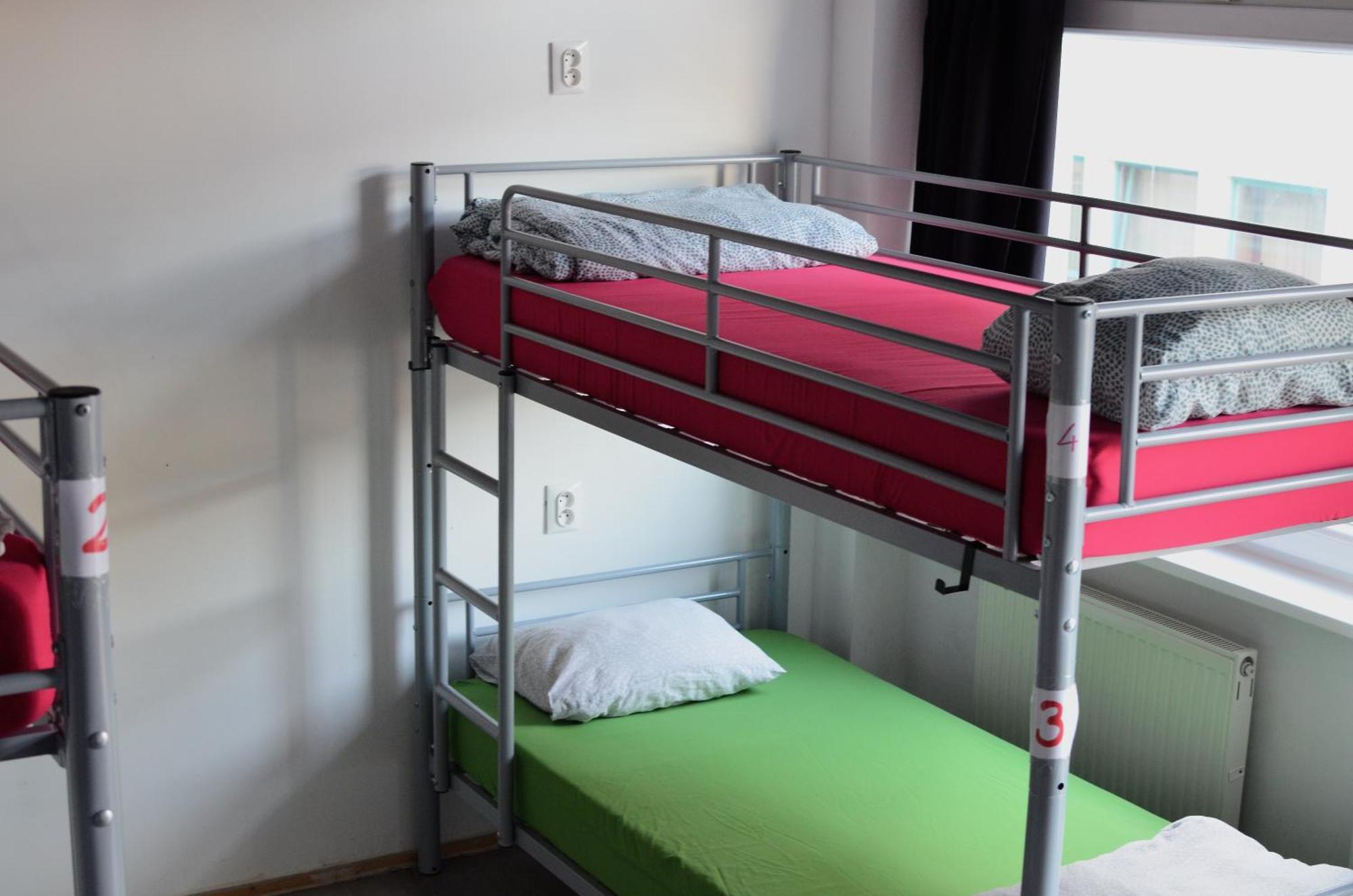 Urban Elephants Hostel ブラチスラヴァ エクステリア 写真