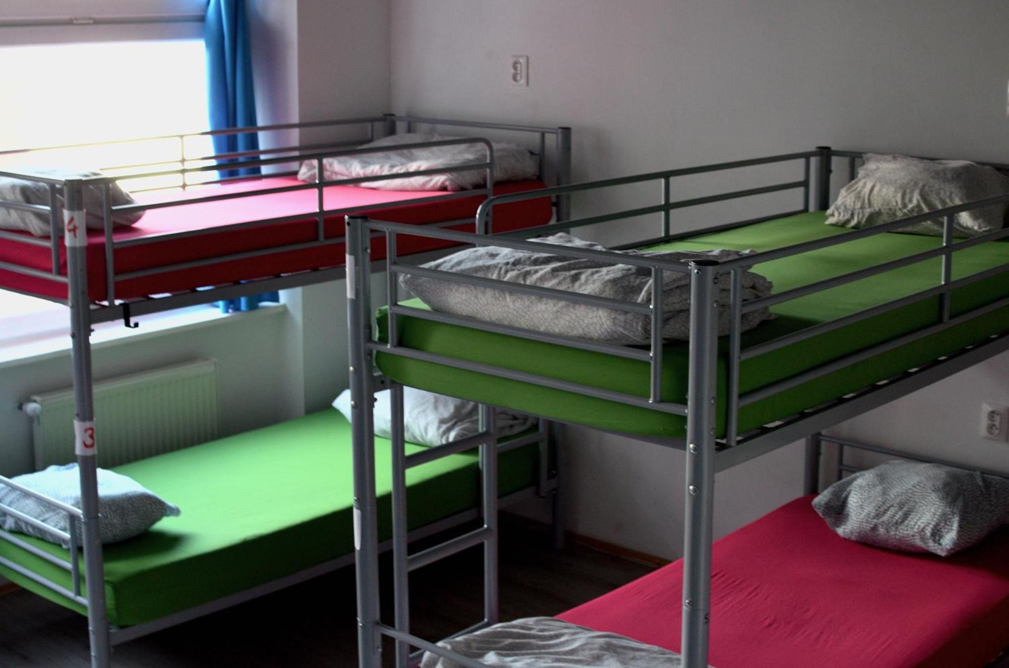 Urban Elephants Hostel ブラチスラヴァ エクステリア 写真